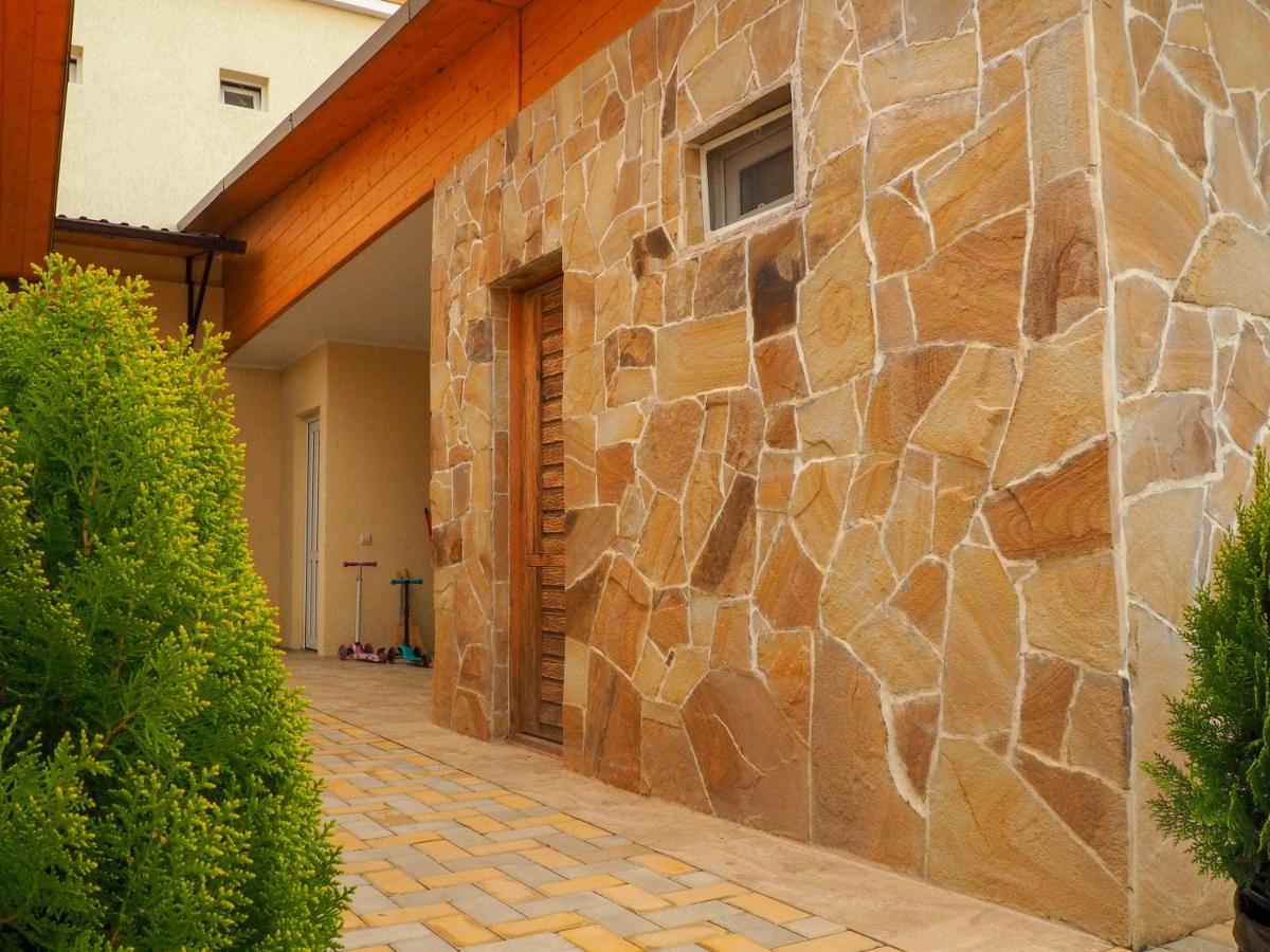 Гостевой Дом "Ласточкино Гнездо" Gantiadi Exterior foto
