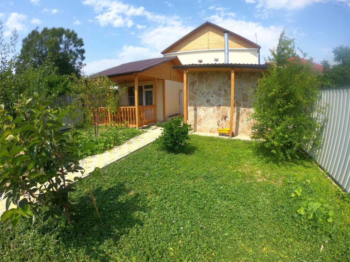 Гостевой Дом "Ласточкино Гнездо" Gantiadi Exterior foto