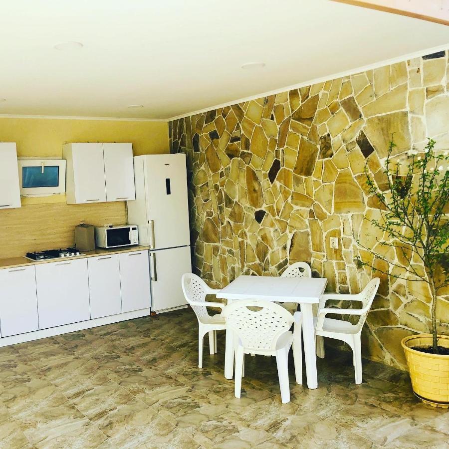 Гостевой Дом "Ласточкино Гнездо" Gantiadi Exterior foto